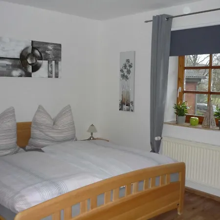 Wiesengrund - Gepflegte Und Gemütlich Mit Garten Tarp